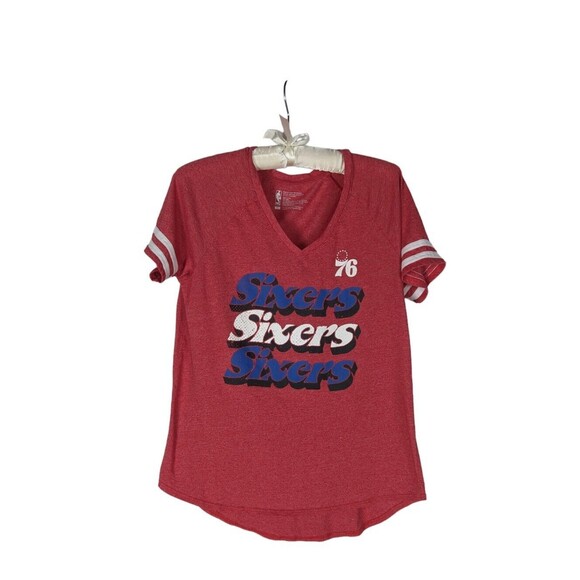 NBA Tshirt XL Women's Red Philadelphia 76ers Basketball Short Sleeve Vneck - Picture 1 of 5